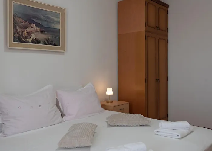 Sunnyrose Apartment - Walking Distance From Znjan Beach - Free Public Parking - Huge Balcony