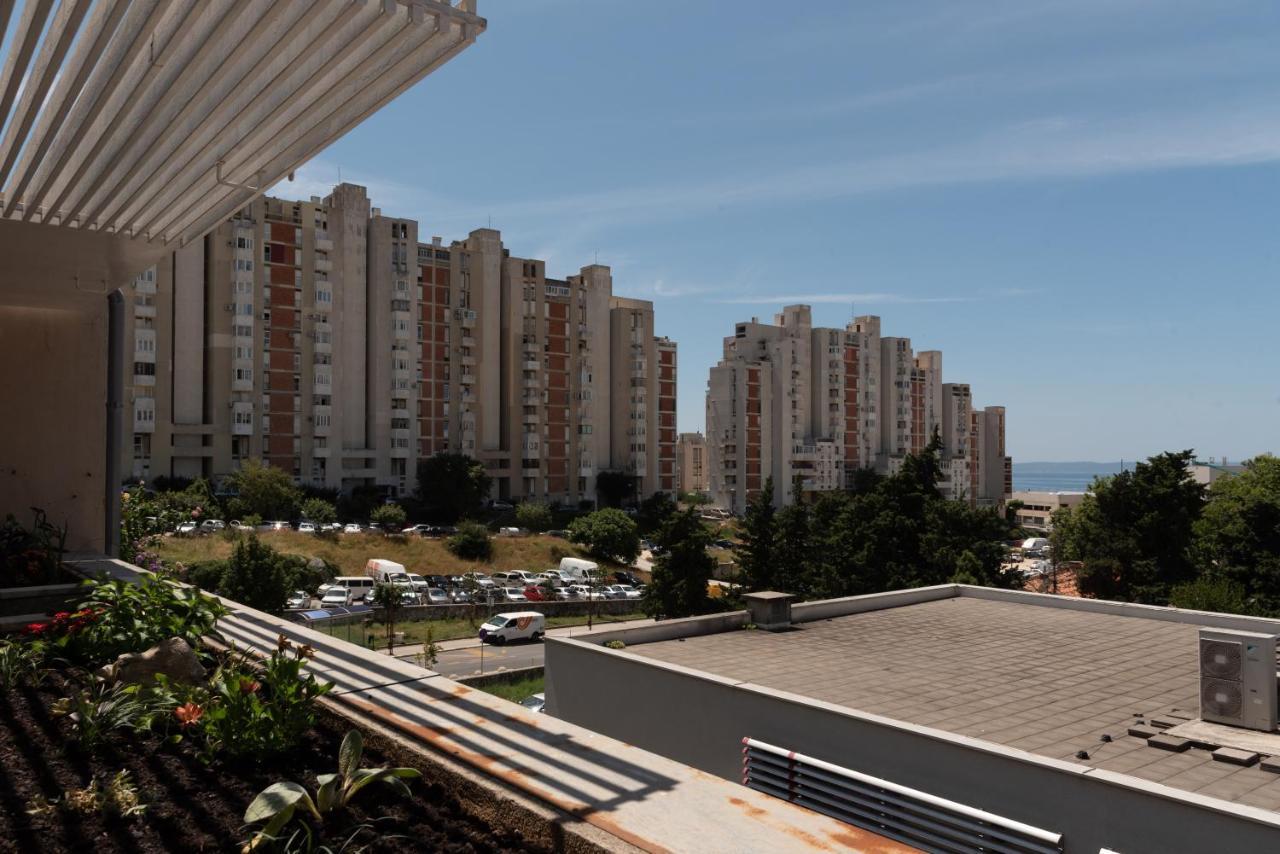 Sunnyrose - Walking Distance From Znjan - Free Public Parking - Huge Balcony Apartman